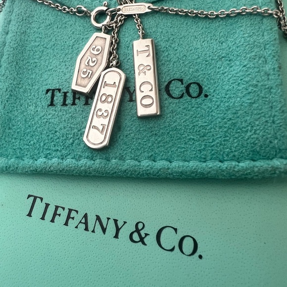 Tiffany & Co. RARE Necklace 18” GIFTABLE Sterling Silver,Pouch, BOX & BAG - Picture 17 of 17